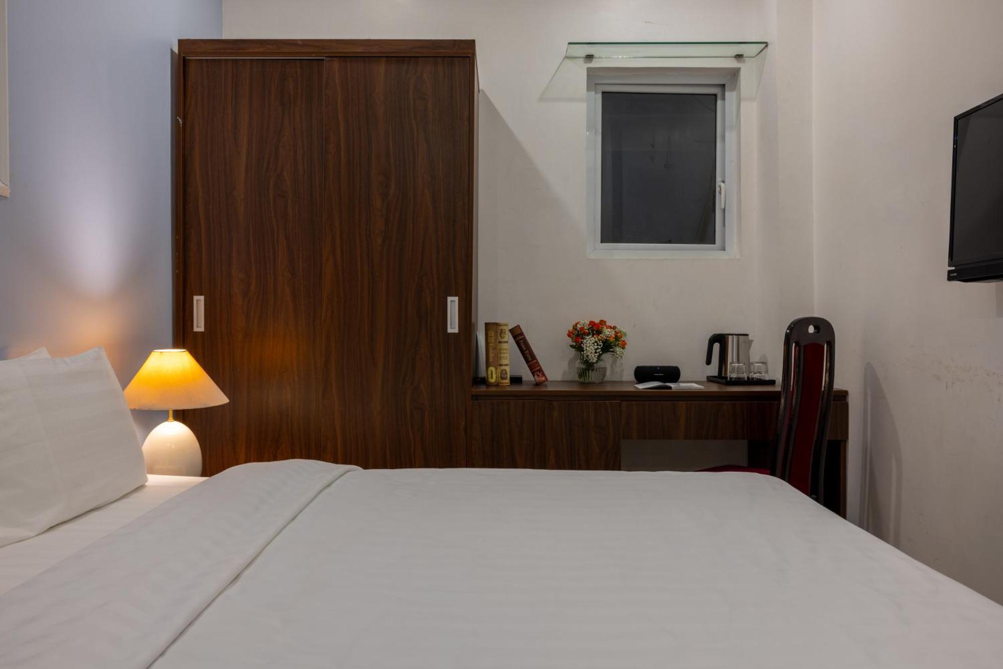 Hanoi Capital House & Travel Exterior photo